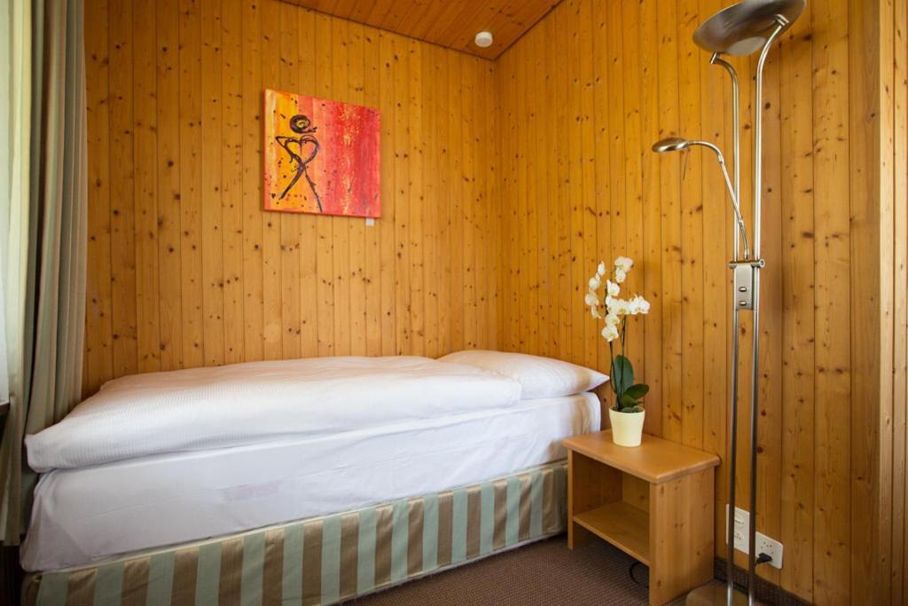 Sonnegg Hotel Zweisimmen Cameră foto