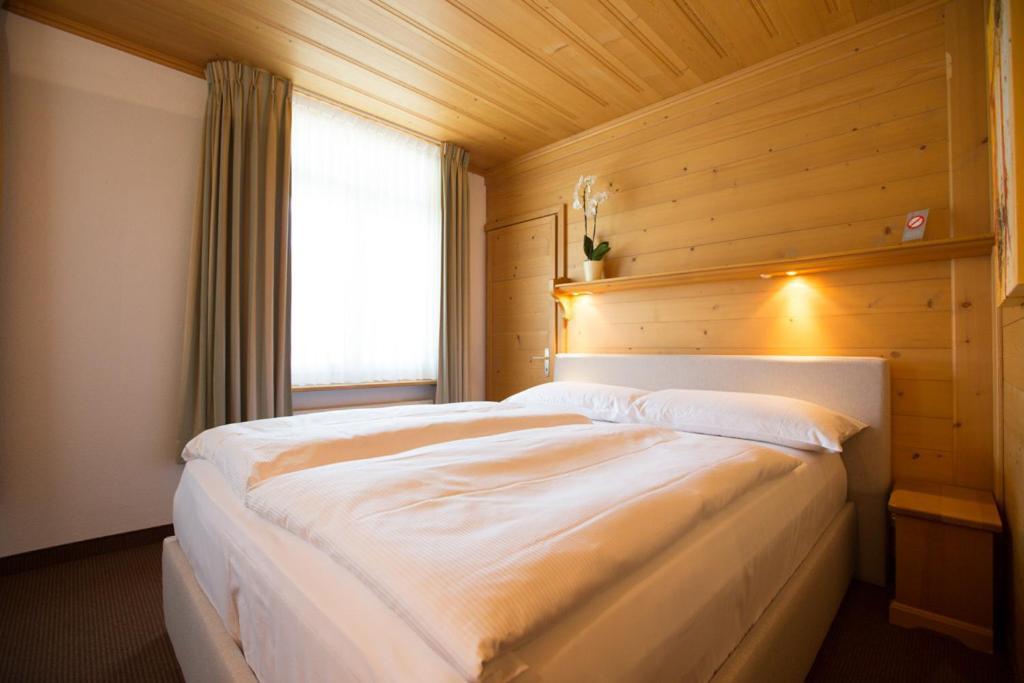 Sonnegg Hotel Zweisimmen Cameră foto