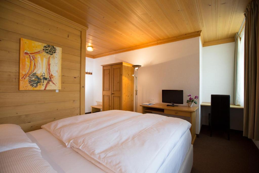 Sonnegg Hotel Zweisimmen Cameră foto